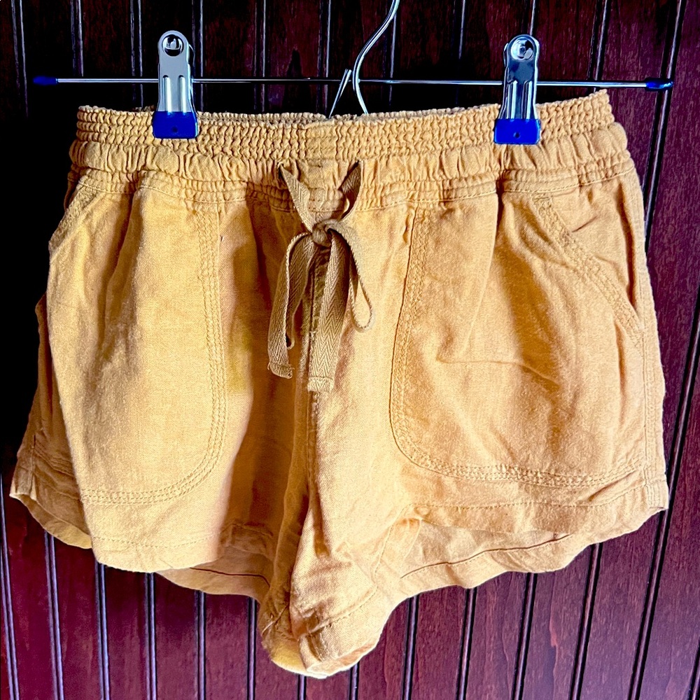 Altar’d State Size Small Casual Drawstring Women’s Shorts in Mustard